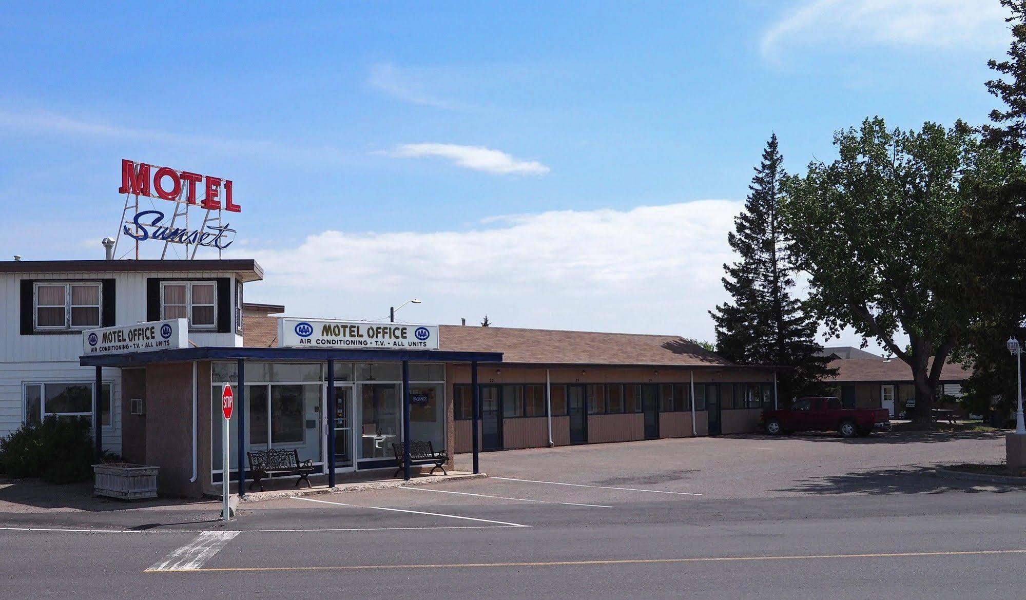 Sunset Motel Форт-Маклеод Экстерьер фото